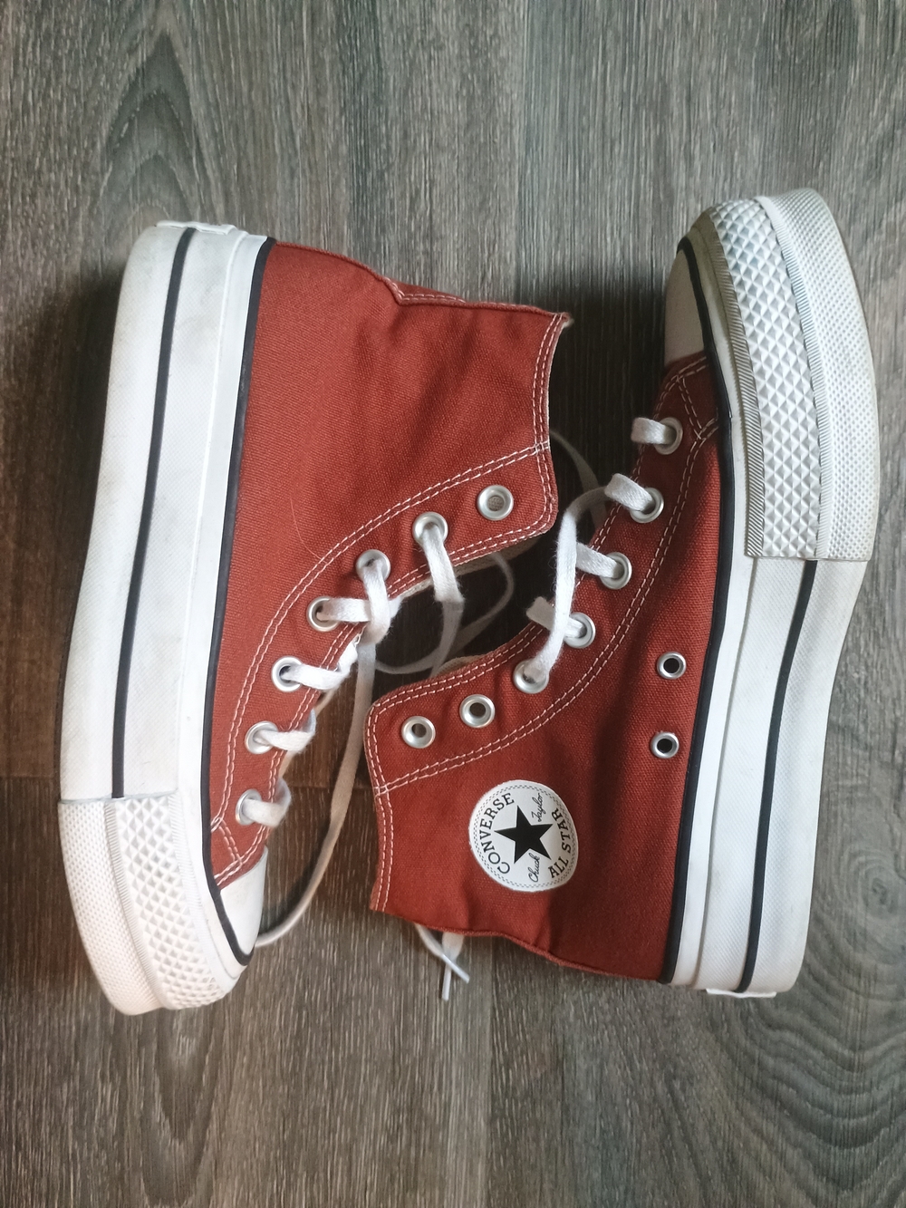 Converse High-Top Platform Sneaker in Rust Red - Women's Size 6 - Picture 3 of 7